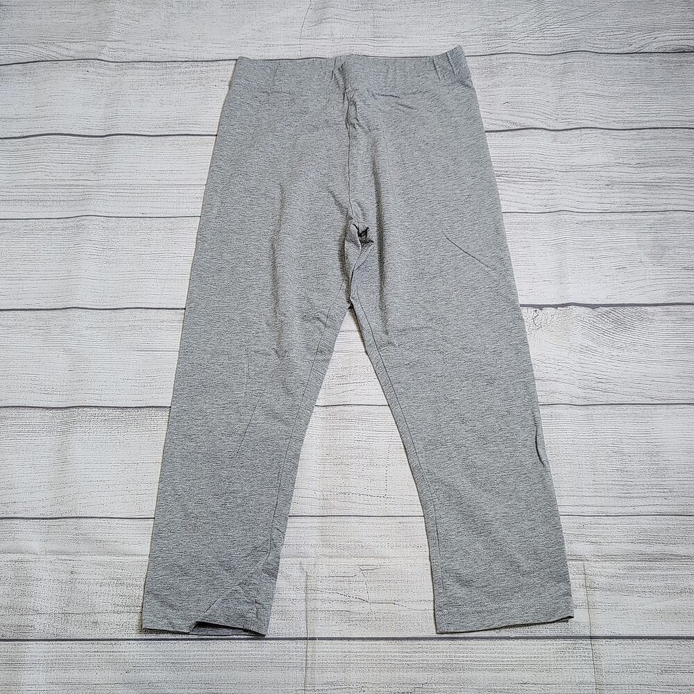14 Primary Light Gray Cropped Leggings
